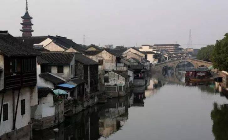 河北北戴河:法治宣讲进大集 “烟火气”里送平安